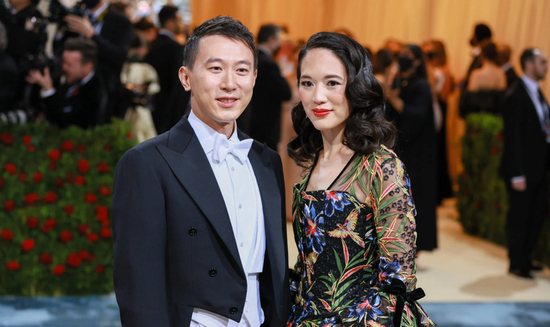 周受资太太Vivian Kao的事业故事__财经头条