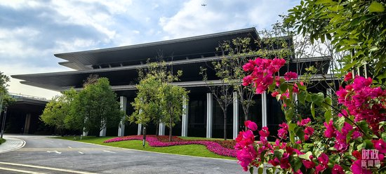 时政新闻眼丨第十五届全运会开幕日，习近平出席多场活动蕴含哪些深意