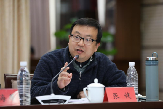 《人民日报》文艺部文学编辑室主编张健