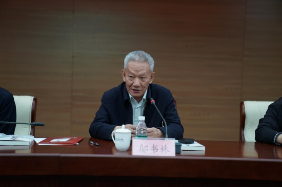 中国出版协会理事长邬书林