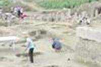成都发现明代郡王府遗址 出土大量龙纹、凤纹琉璃构件