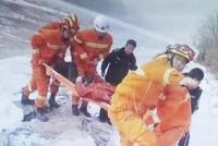 零下16度民警冲入黄河救人 衣服冻成冰块