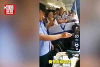 留学生列车霸座被带走 知情人:语言不通致误会