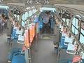 女子公交突发疾病司机暖心救助 确认女子恢复意识后才离开