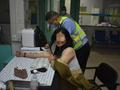 40岁女司机醉驾撞倒朋友推行数十米 抽血时满脸笑容
