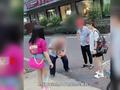 父亲让假肢女孩与截肢儿子连线互相鼓励