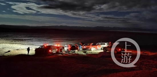  ▲事发地位于平均海拔4750米的无人区，救援十分困难。图片来源/受访者供图