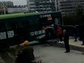 福建一公交车撞上大桥护栏,警方通报:未造成人员伤亡