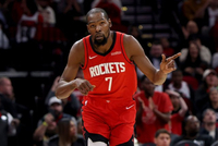 正互动直播NBA常规赛：半场太阳60-54火箭 杜兰特13分6篮板