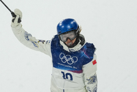 谷爱凌夺得米兰冬奥会自由式滑雪女子大跳台银牌