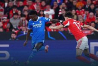 皇马1-0本菲卡占先机 维尼修斯制胜+被歧视致比赛暂停 穆帅染红