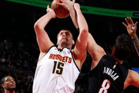 掘金54分狂胜开拓者 约基奇32+9+7 杨瀚森4分1板1帽