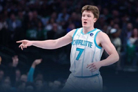 克尼佩尔打破新秀三分命中纪录！黄蜂送步行者5连败  米勒33+7