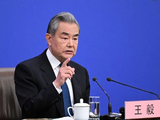 王毅谈中日关系：台湾事务是中国内政，日本没有资格插手