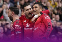 曼联3-1维拉 B费助攻双响破小贝纪录 卡塞米罗、库尼亚、舍什科破门