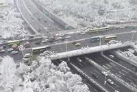 首场即暴雪 乌鲁木齐迎冷空气一夜入冬