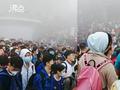 数千游客被滞留泰山喊口号冲破闸口 景区回应