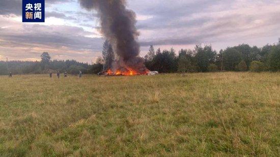 俄媒：一架私家飞机坠毁10人逝世，普里戈任在乘客名单上