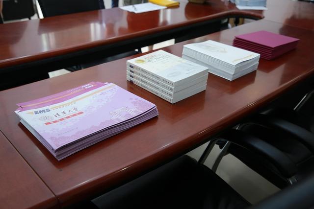 清华2018首批录取通知书 网红3D二校门亮相
