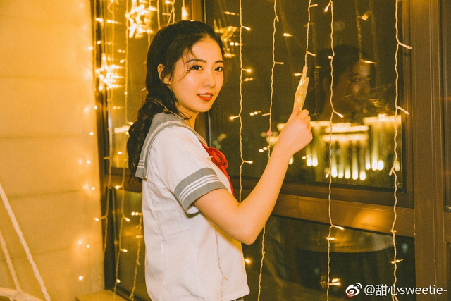 20           近日,来自苏州的校花唐婧容(微博:@甜心sweetie)在