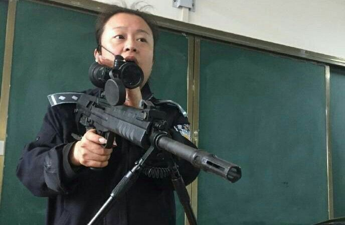 警校女教师