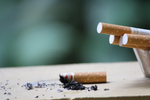 调查：美国三分之一高中生使用烟草制品
