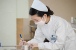 日本护理专业留学生人数首超两千 占整体的近三成