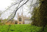 调查显示:英国大学生毕业时负债为经合组织各国最高