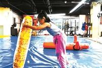 7岁女孩上演“中国版摔跤吧爸爸” 已考取柔道9级
