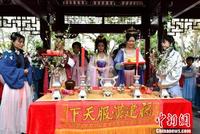 传统花朝节:汉服青少年祭花神祈福