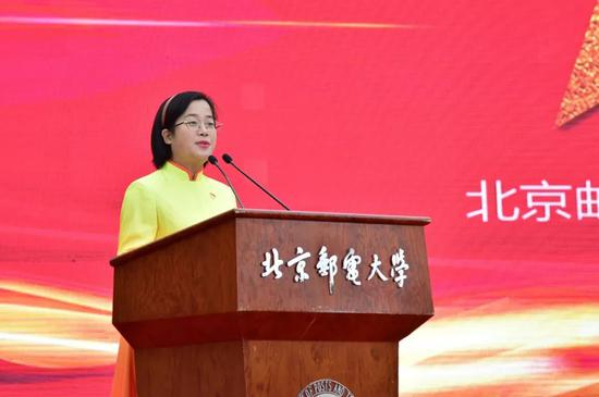 合唱团代表葛悦琴