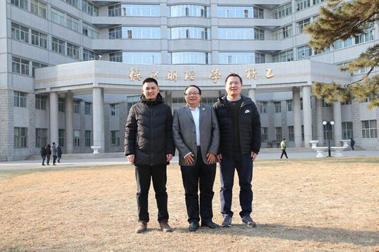 国家自然科学奖二等奖——“固体材料中贝里相位效应的第一性原理研究” 项目获奖团队