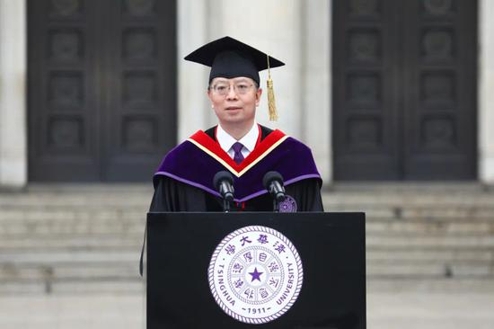 邱勇寄语毕业生：把握人生方向，做命运的主人 图源：清华大学