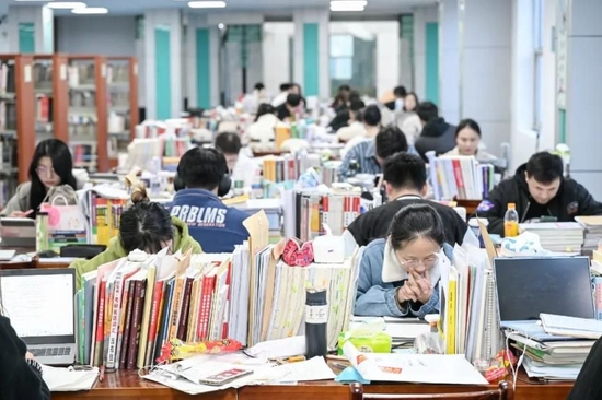 大学生备战考研