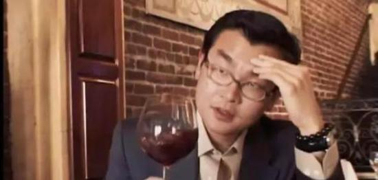 更重要的是，他很有钱。