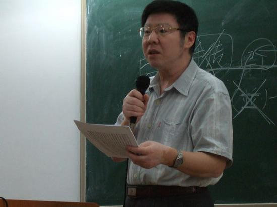 桑兵教授 &nbsp;中山大学新闻网 资料图浙江大学第十位文科资深教授产生。