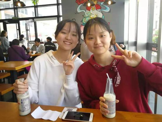 王双文（左）和王双成 来源：四川大学