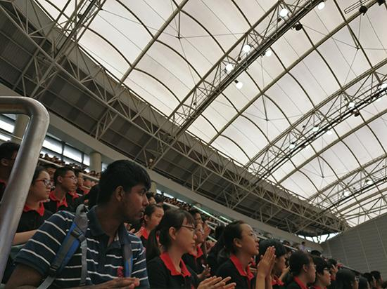 复旦大学迎来新一届3400多名国内本科新生和近400名留学生。