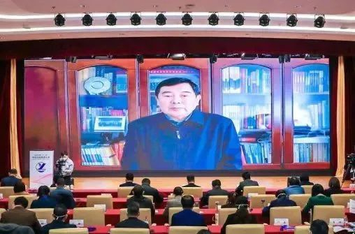 　　中国成人教育协会会长高文兵致辞