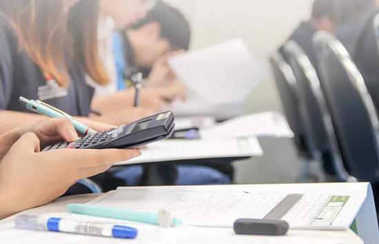 被GCSE数学虐到哭？这些小窍门或许可以解救你