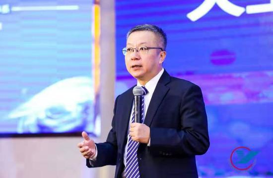 教育部教师工作司司长任友群作《人工智能赋能新时代高素质专业化创新型教师》主题报告