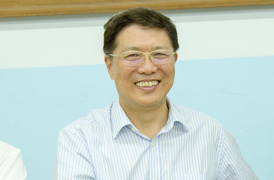 国务院参事、友成基金会副理事长汤敏