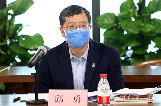 邱勇讲话 清华大学新闻网 图