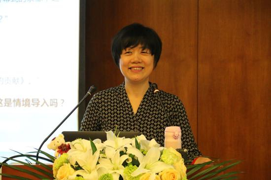 　　北京教育学院丰台分院小学道德与法治教研员、北京市特级教师姚春平以“开展探究学习，提升《道德与法治》课的育人功能”为题，做了专题分享
