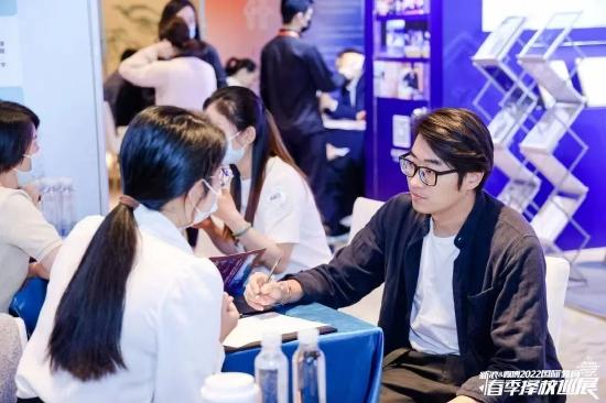 往届杭州择校展 咨询学校