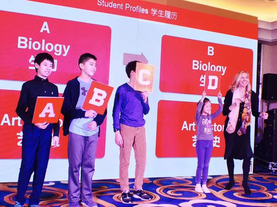 南加大日本校区校长Patricia与现场学生互动
