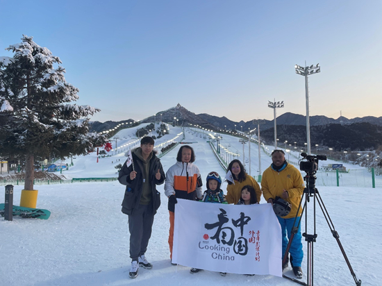 ▲南山滑雪场拍摄合影