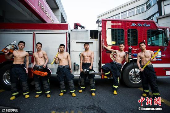 血脉贲张！杭州90后消防战士秀肌肉