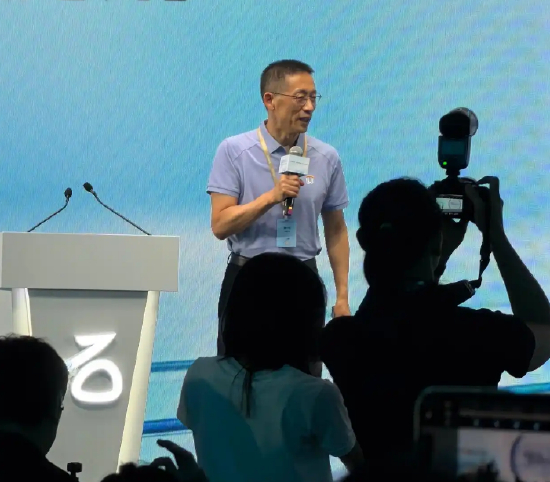 ▲施一公在第六届新基石50²论坛发表主旨演讲。图/深圳商报