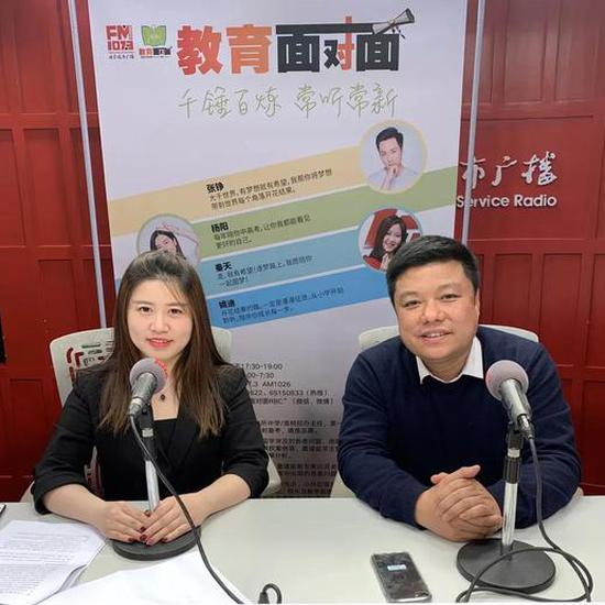 海外留学专家 王丽（左） 海外教育观察员 赵刚（右